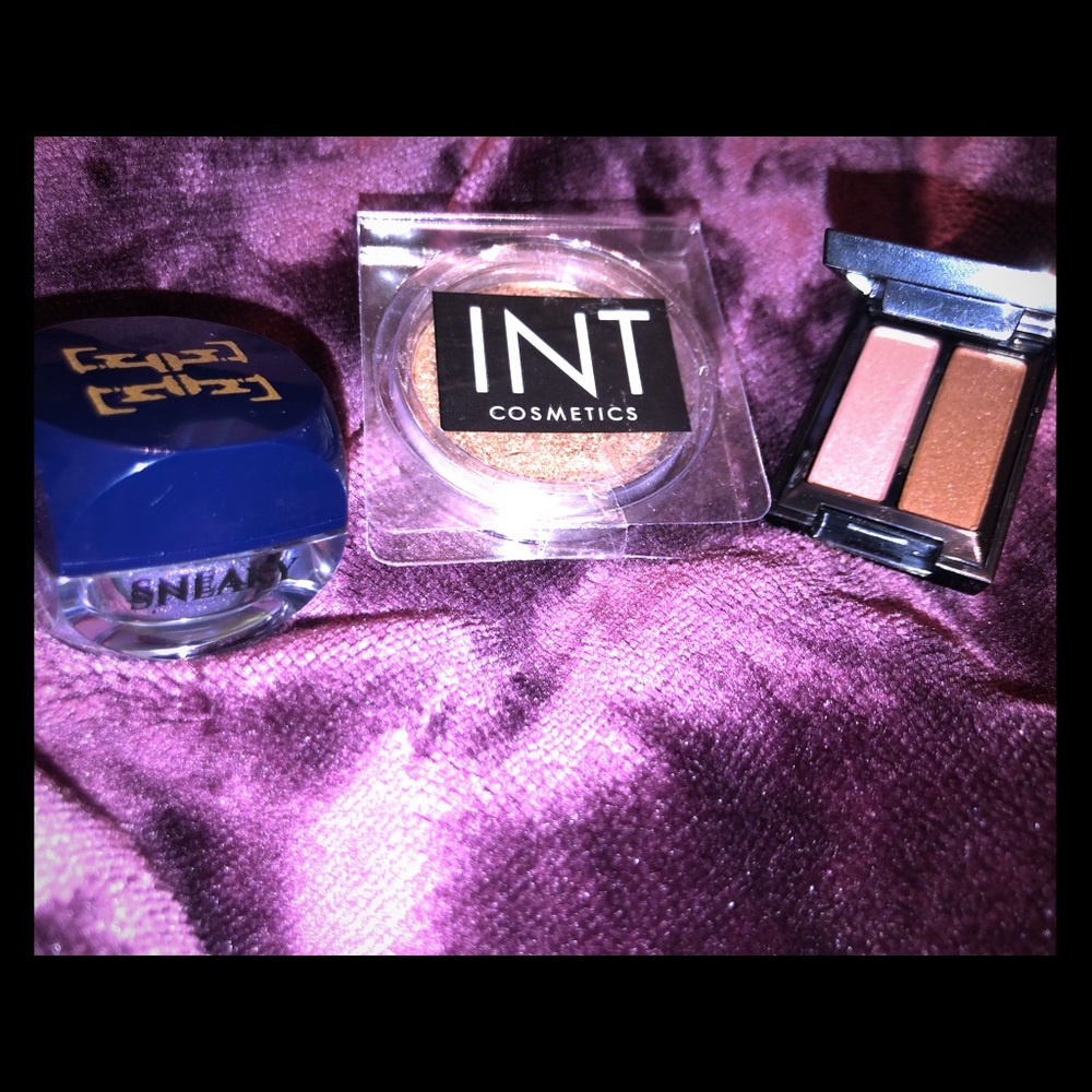 Eyeshadows - travel size✨💁🏻‍♀️